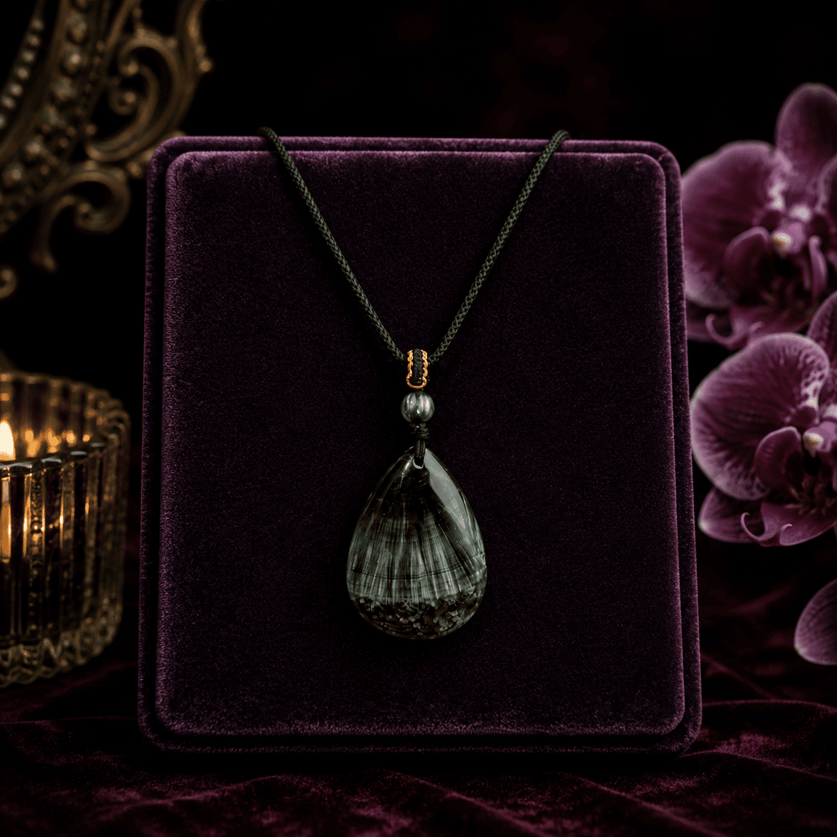 Seraphinite Crystal Pendant – Angel by My Side – Thorn & Thimble