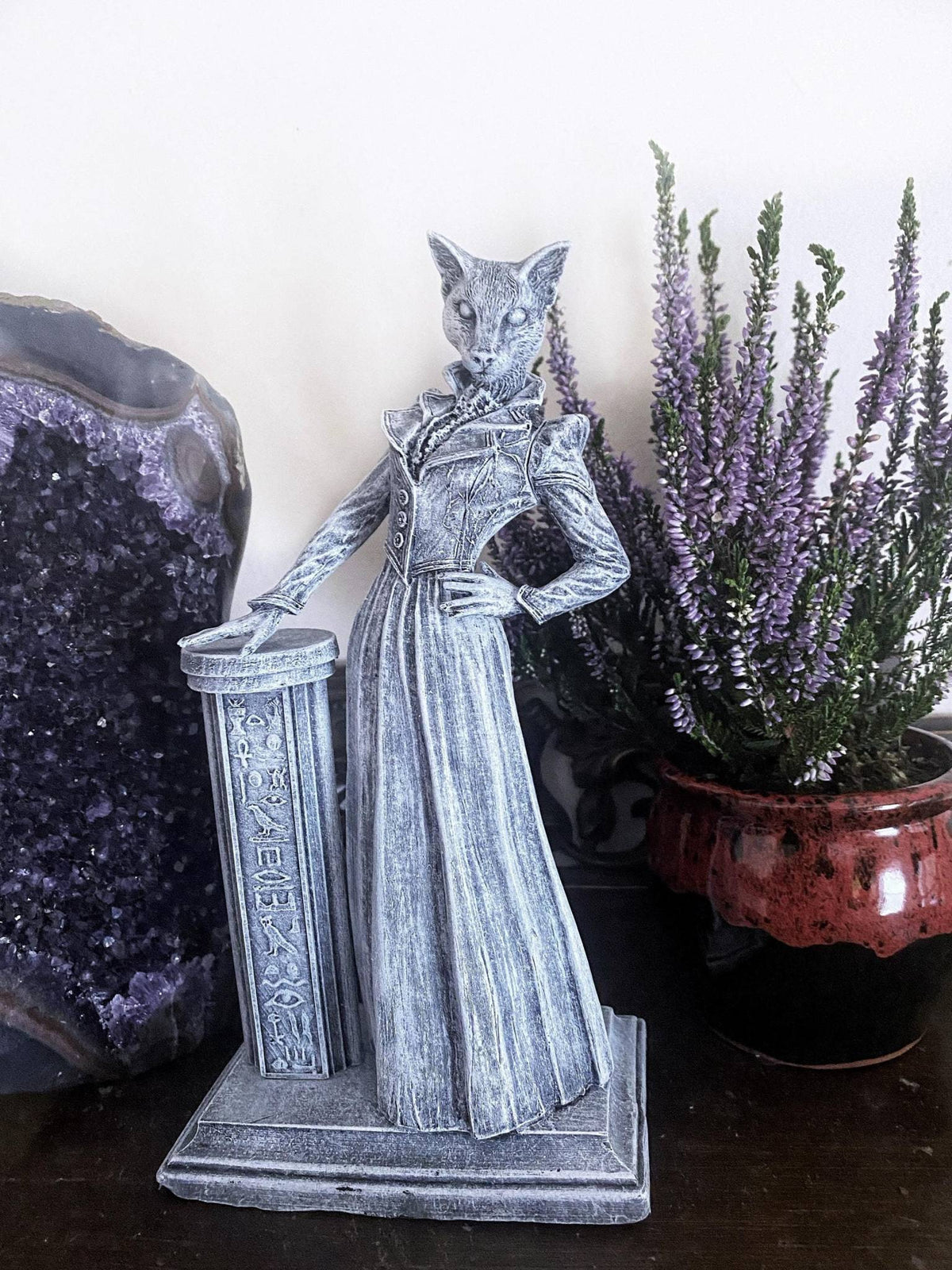 Lady Bast Cat Goddess Statue – 9.5 Inch – Thorn & Thimble