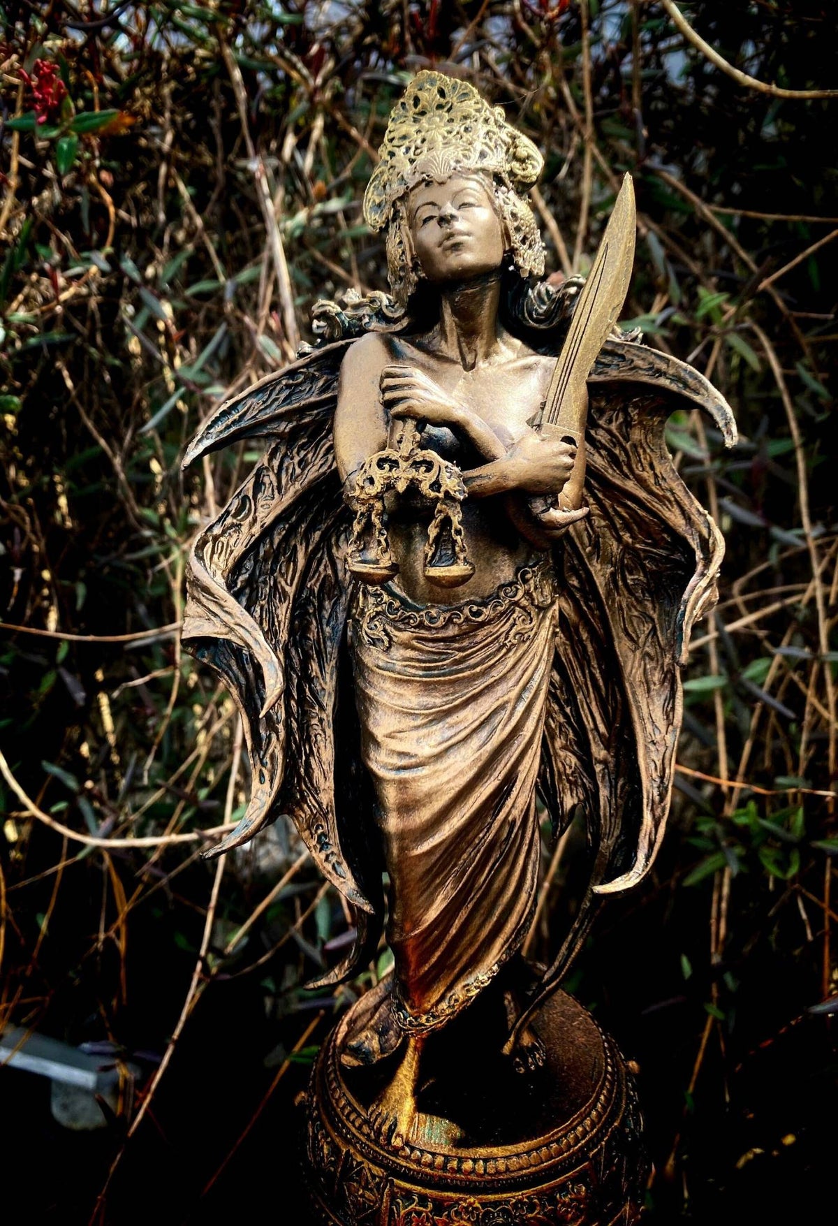 Nemesis/Themis Justice & Vengeance Statue – 11 Inch – Thorn & Thimble