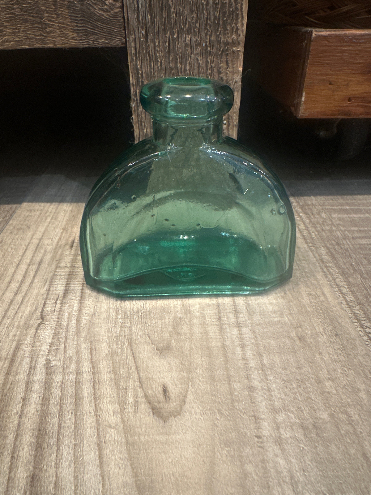 Miniature Apothecary Glass Bottle – Vintage Decorative Round – Thorn & Thimble