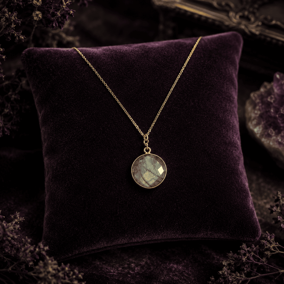 Labradorite Gold-Plated Adjustable Pendant Necklace – Thorn & Thimble