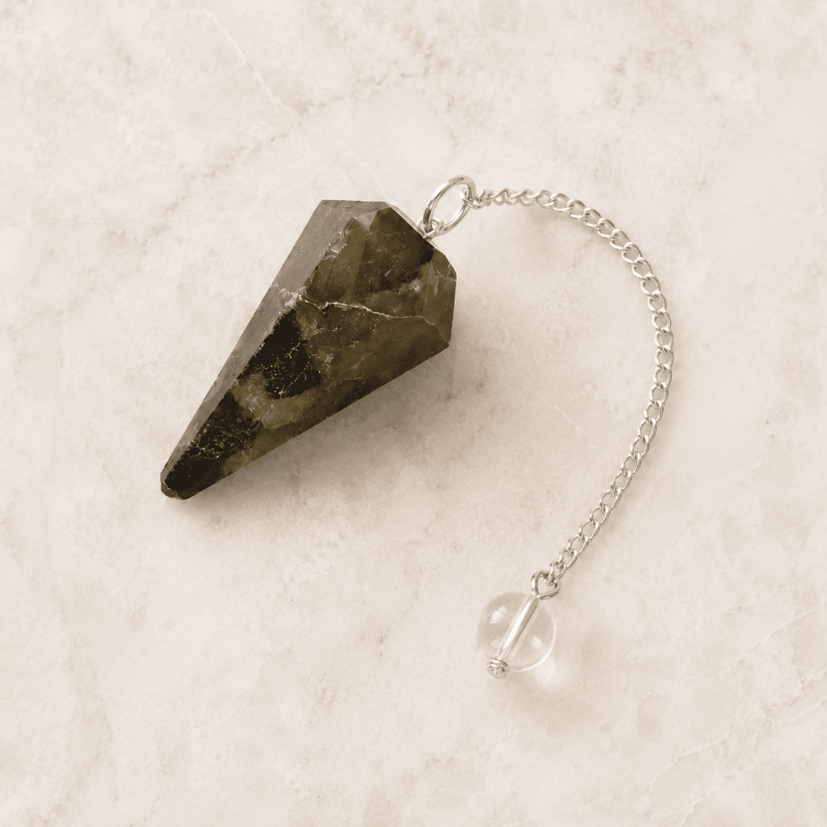 Labradorite Pendulum (Synchronicity and Protection) – Thorn & Thimble