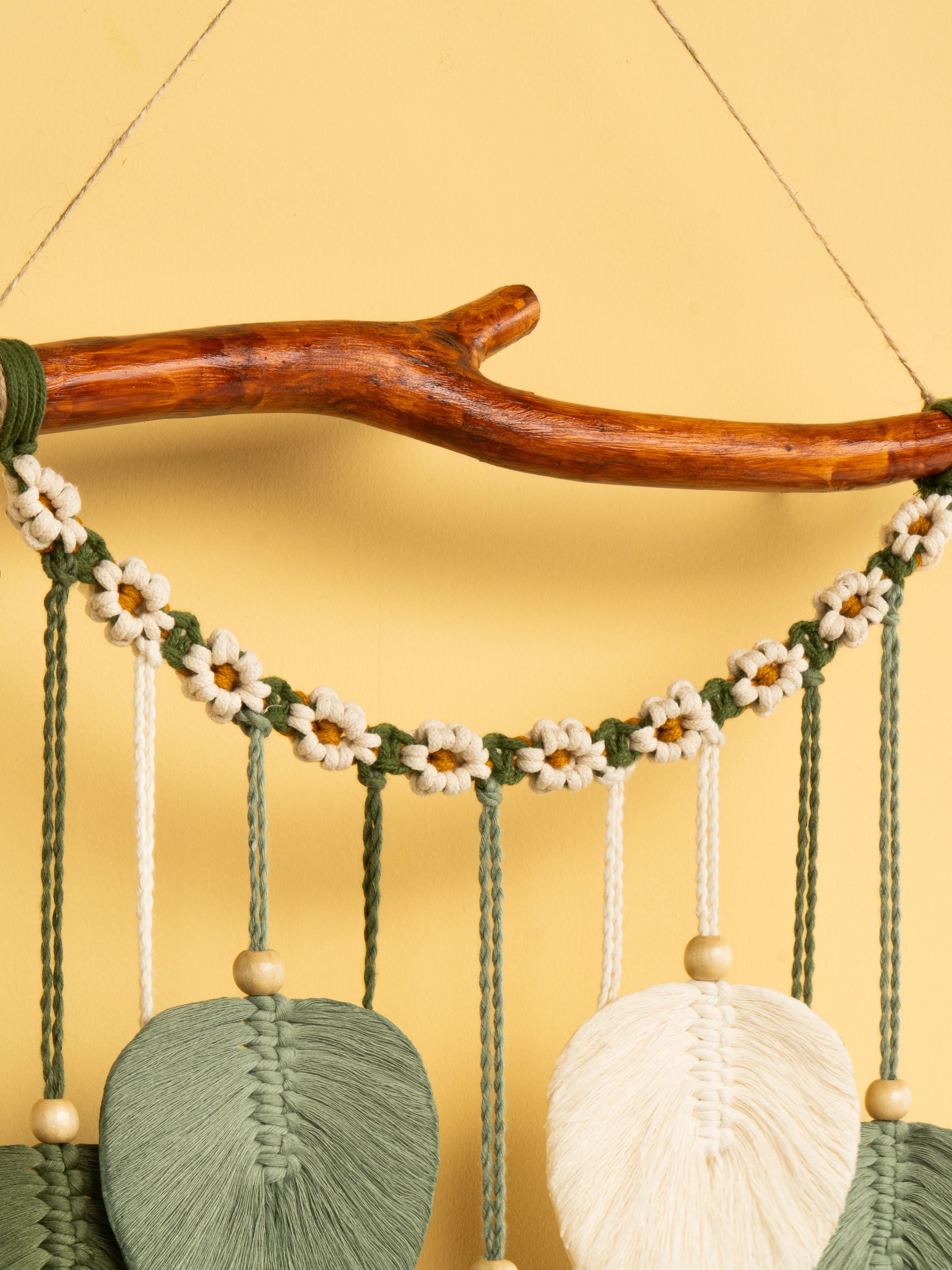 Coda Green Macrame Leaves with Flower Tassel