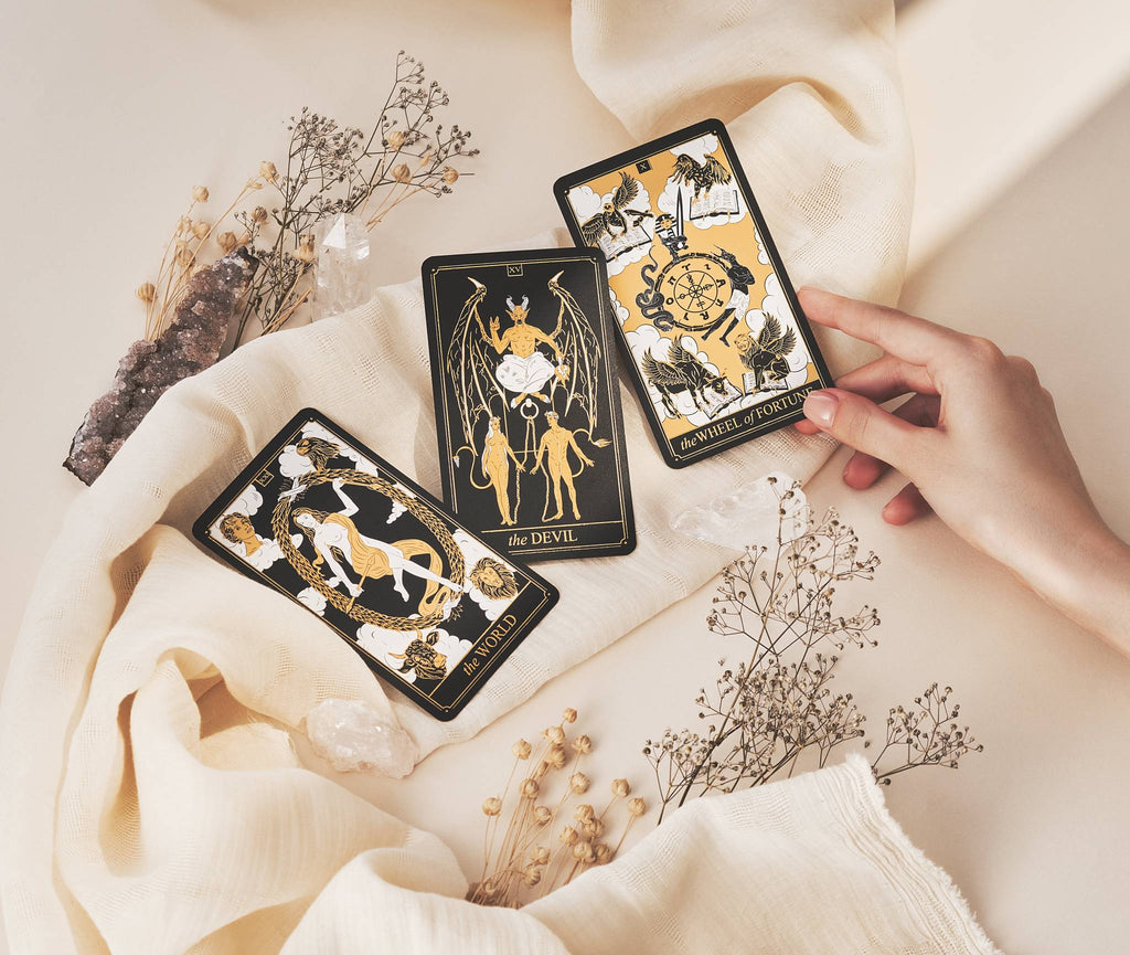 Gold Tarot – Thorn & Thimble