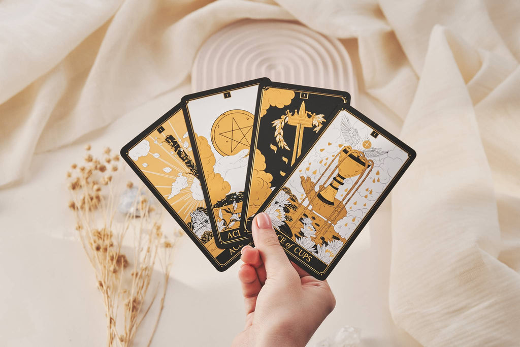 Gold Tarot – Thorn & Thimble