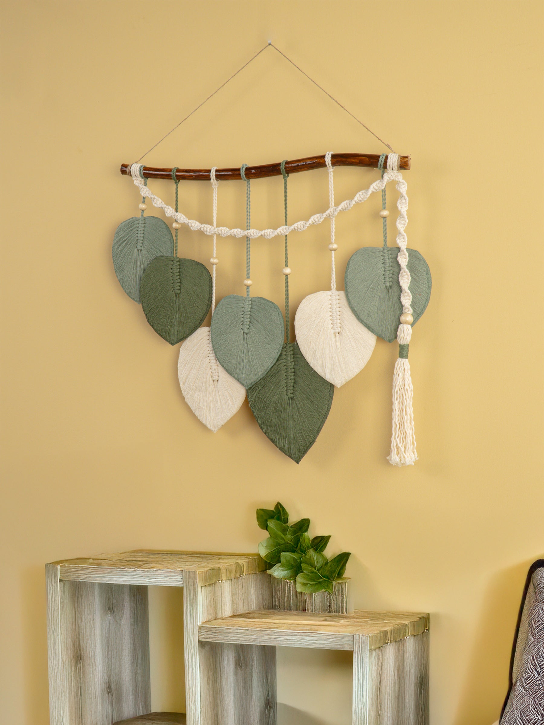 Macrame Leaf Hanging Tassel Tone Green