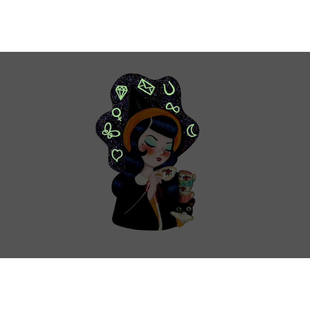 Witch Reading Tasseomancy Brooch by Laliblue