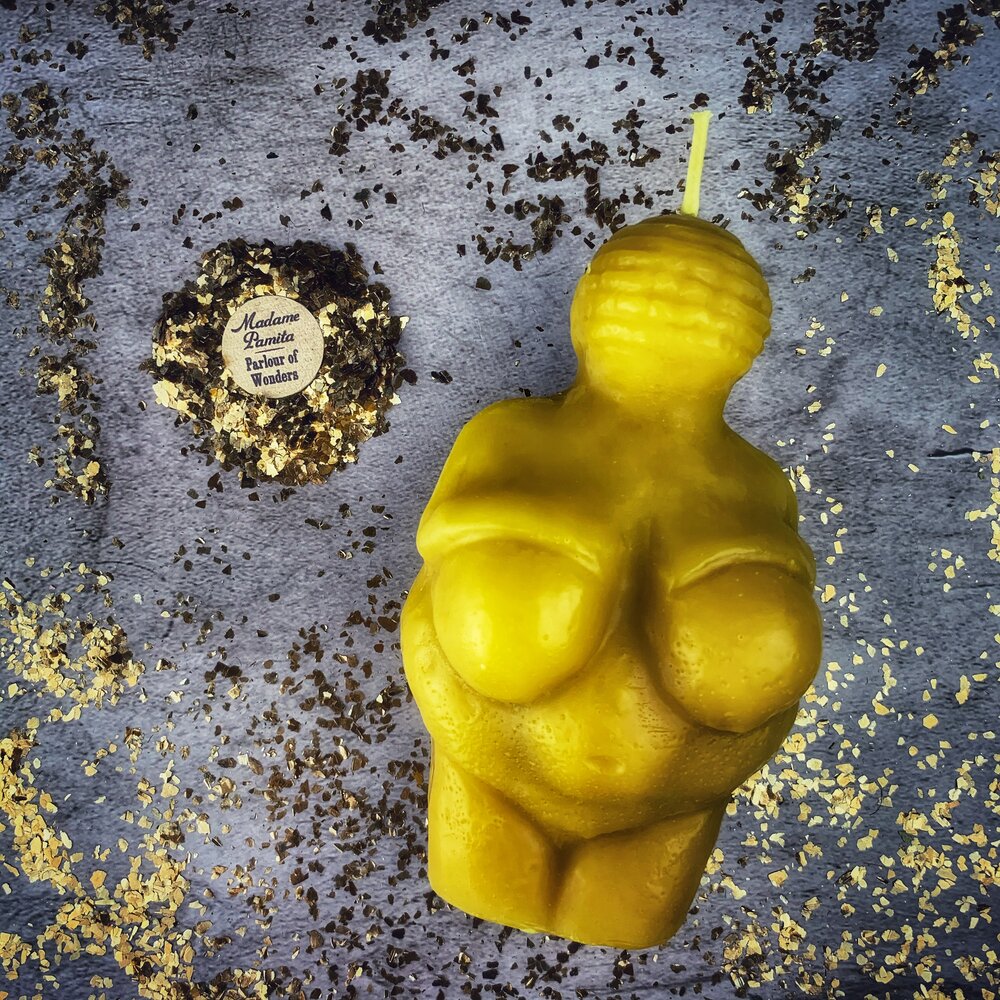 Goddess of Willendorf Candle Spell Kit – Feminine Power & Fertility Magic – Thorn & Thimble