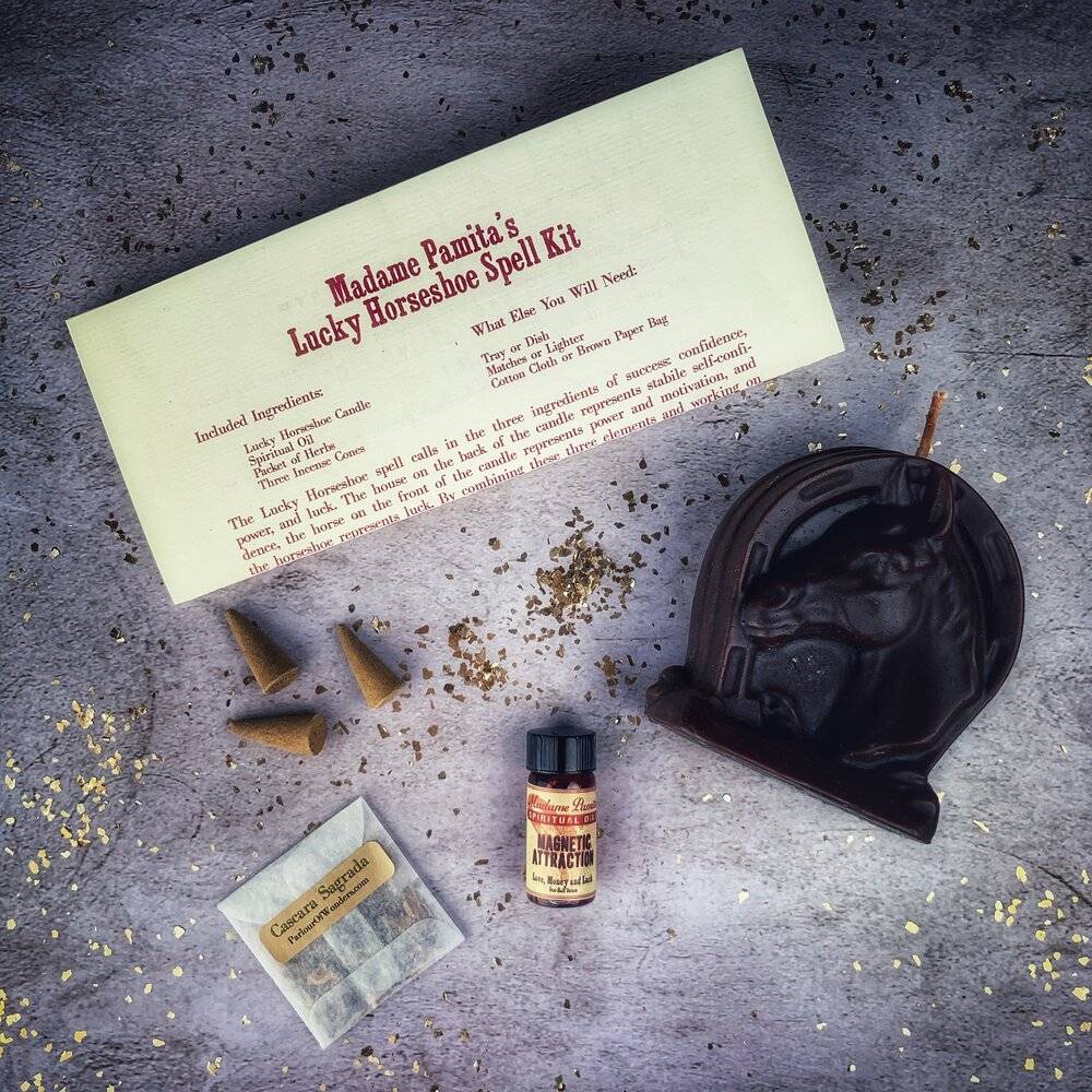 Lucky Horseshoe Candle Spell Kit – Thorn & Thimble
