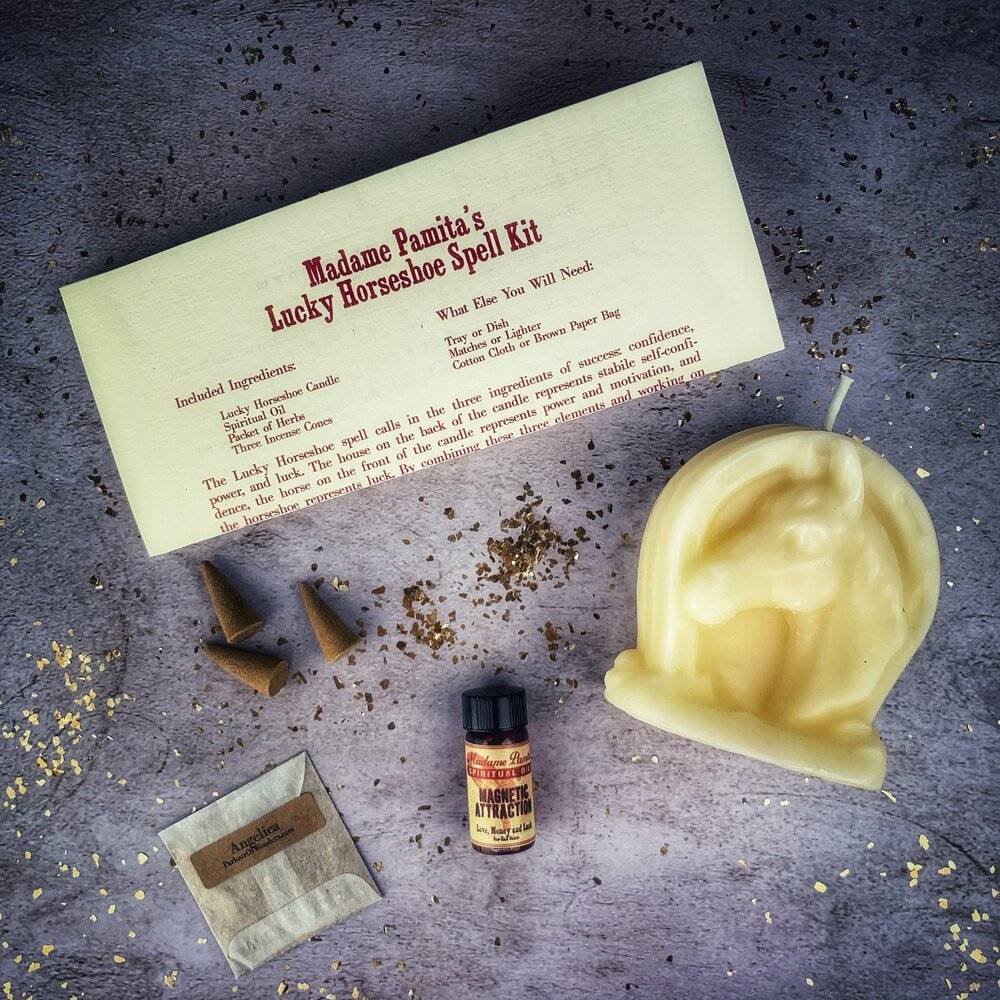 Lucky Horseshoe Candle Spell Kit – Thorn & Thimble
