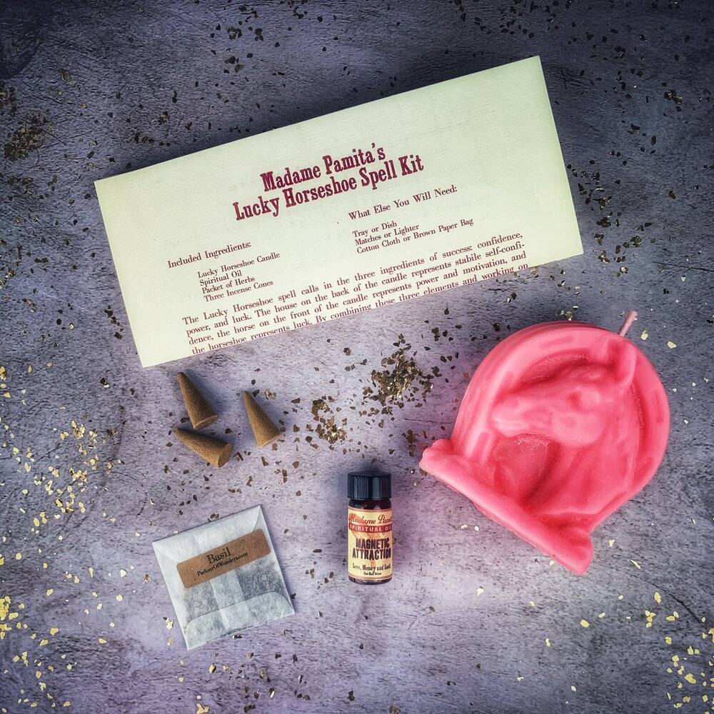 Lucky Horseshoe Candle Spell Kit – Thorn & Thimble