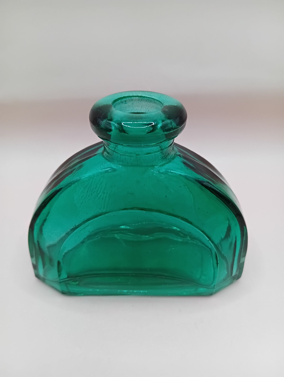 Miniature Apothecary Glass Bottle – Vintage Decorative Round – Thorn & Thimble