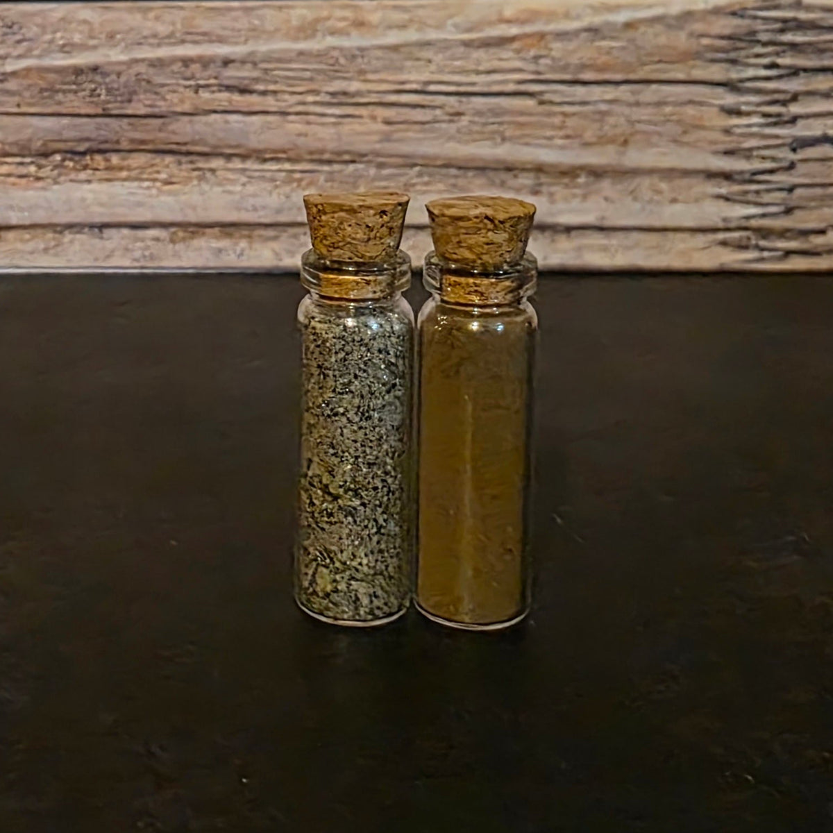 Goofer Dust Curio Vial – Thorn & Thimble